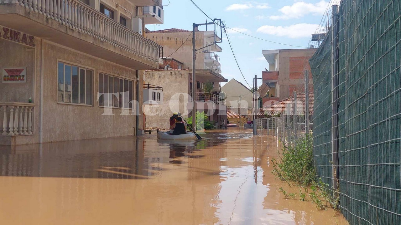 Πυροσβεστική: 2.806 απεγκλωβισμοί και διασώσεις – 7.687 κλήσεις στο Κέντρο Επιχειρήσεων