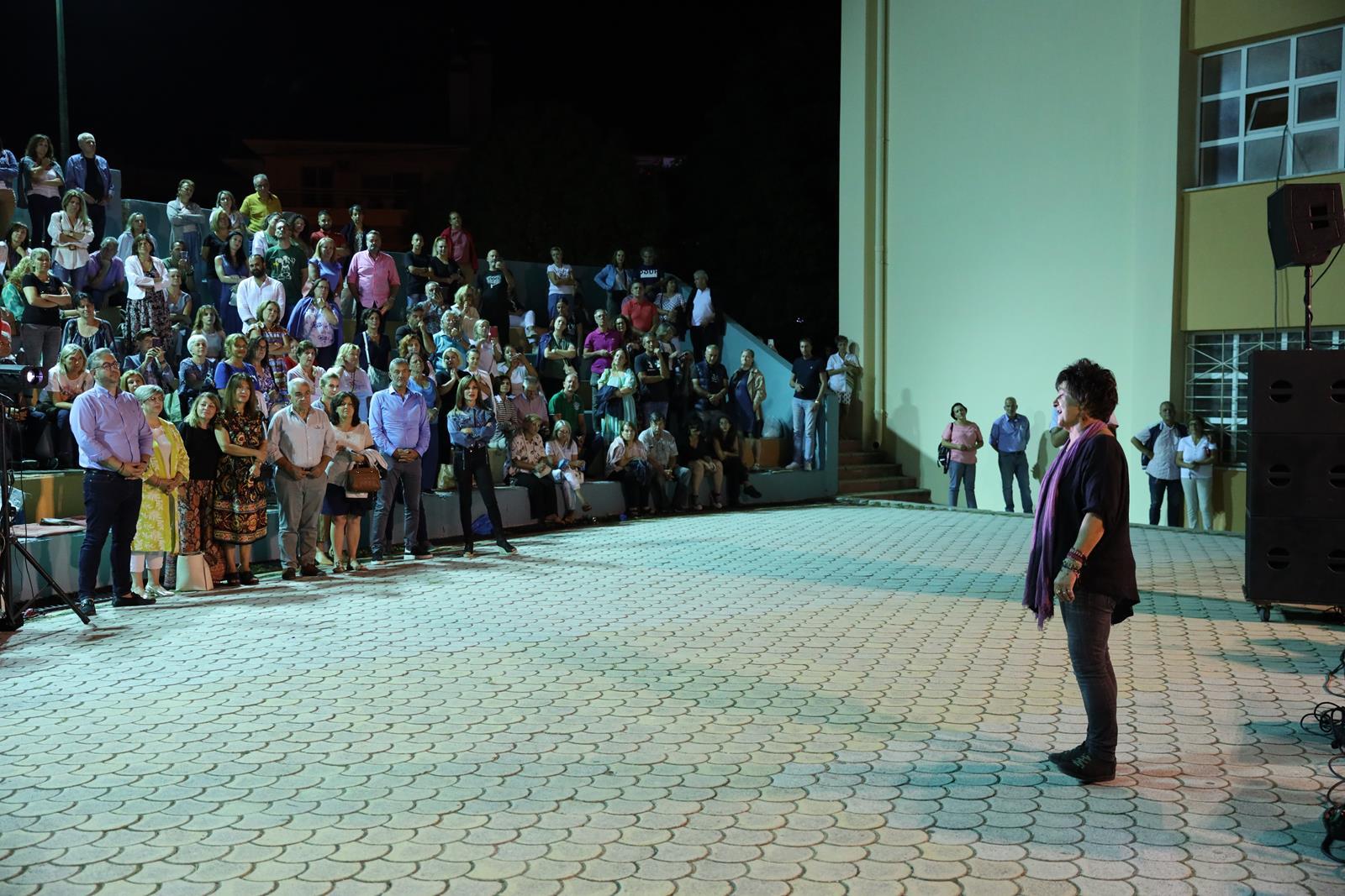 Με μηνύματα συμπαράστασης προς τους πλημμυροπαθείς η συναυλία Βελεσιώτου – Λυμπερόπουλου (ΦΩΤΟ)