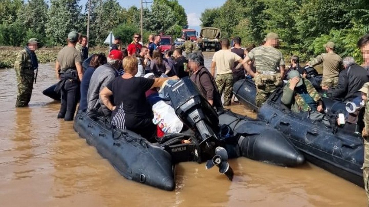 Κακοκαιρία Daniel: Πάνω από 2.000 άτομα έχουν σώσει οι Ένοπλες Δυνάμεις (ΦΩΤΟ)