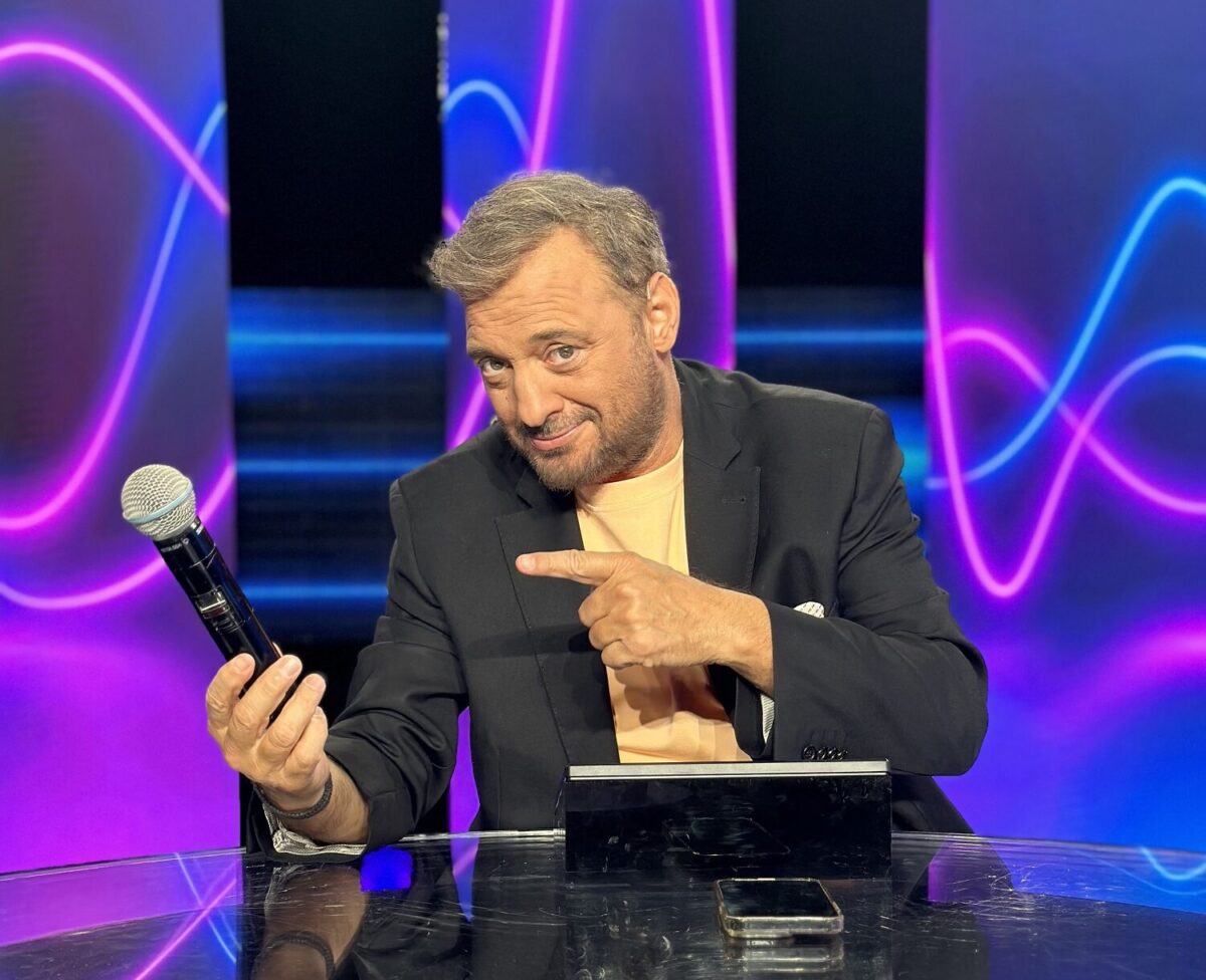 Ο Χρήστος Φερεντίνος στα πρώτα γυρίσματα του «Μονομάχου» (VIDEO)