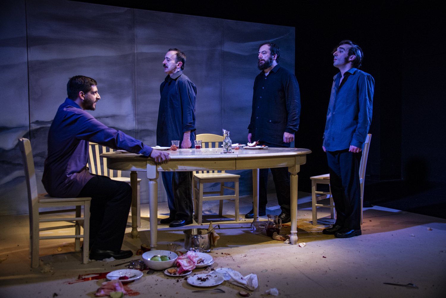 «…καλά, εσύ σκοτώθηκες νωρίς» του Χρόνη Μίσσιου στο θέατρο Αυλαία