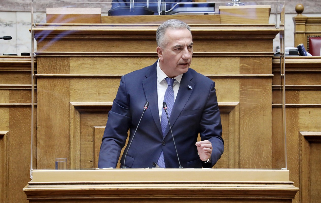 Ξεκάθαρος Καλαφάτης