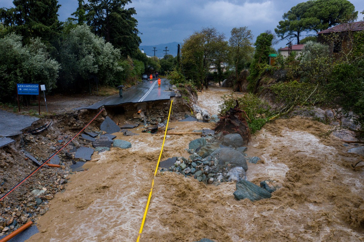 Κακοκαιρία Daniel: Αγνοούνται έξι άτομα στην Αγία Τριάδα Καρδίτσας