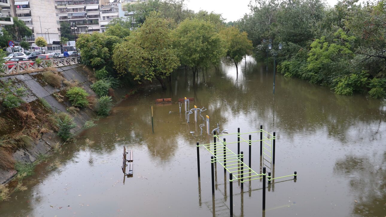 Ανέβηκε  επικίνδυνα η στάθμη του Πηνειού Ποταμού