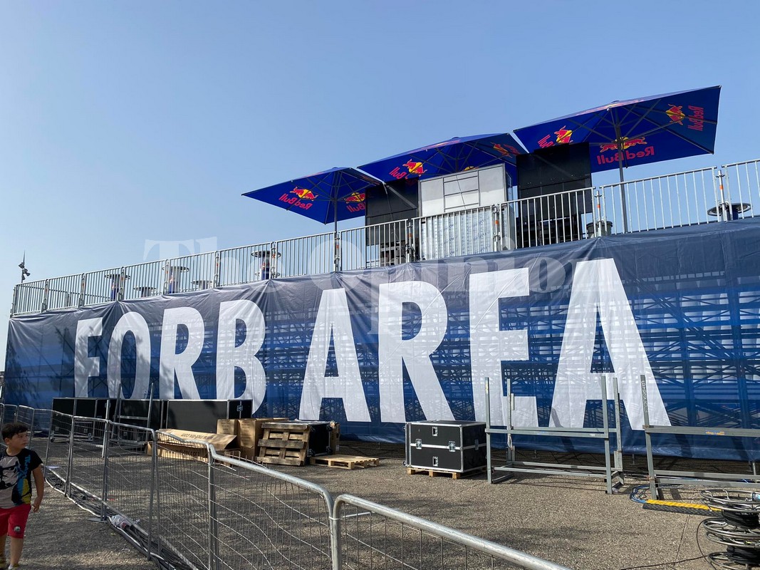 Θεσσαλονίκη Redbull Showrun: Οι δρόμοι είναι έτοιμοι, να υποδεχτούν τους οδηγούς του show (ΦΩΤΟ+VIDEO)