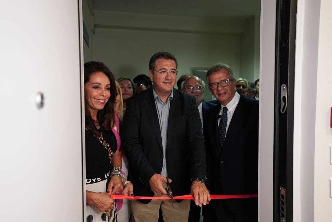 Επίσκεψη Απ. Τζιτζικώστα στην Οφθαλμολογική Κλινική του ΑΧΕΠΑ