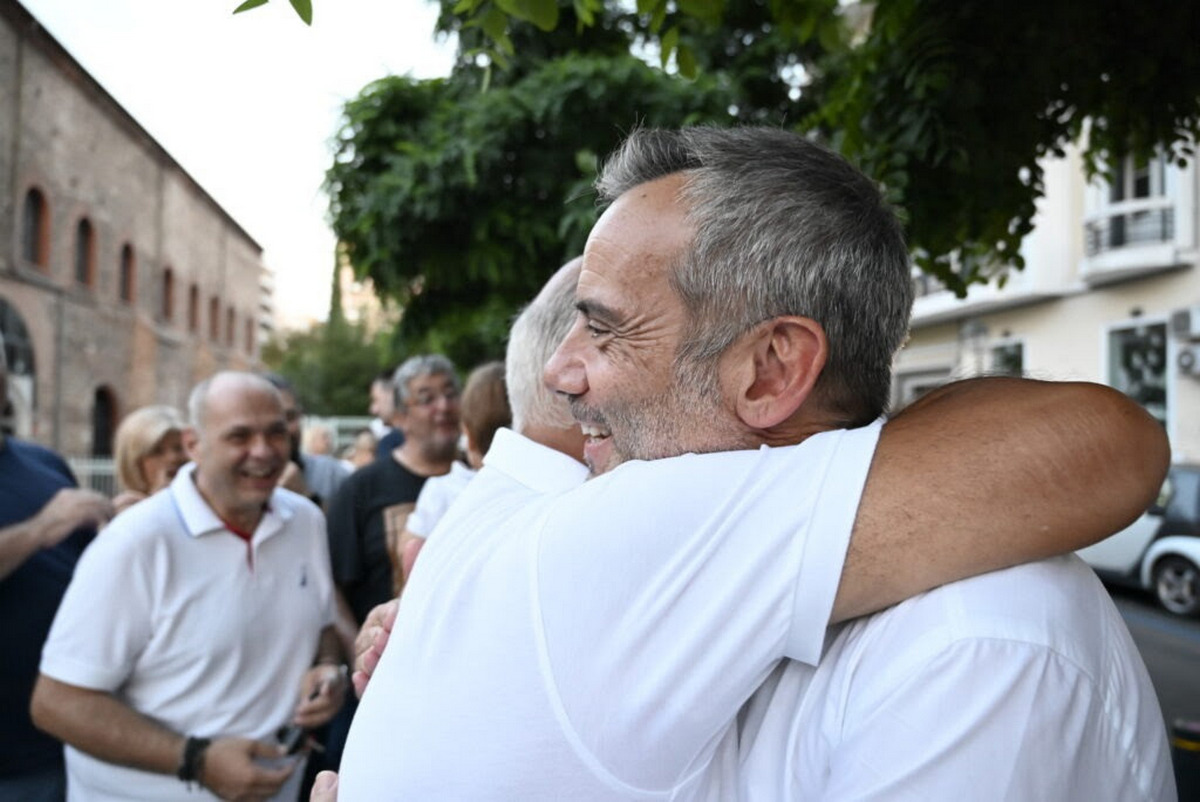 Νέα ψήφο εμπιστοσύνης ζήτησε ο Ζέρβας στα εγκαίνια του εκλογικού του (ΦΩΤΟ)