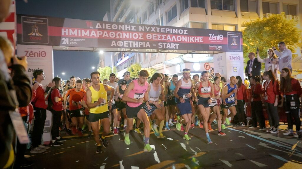 Μαγική βραδιά με 18.000 δρομείς στη Θεσσαλονίκη (ΦΩΤΟΡΕΠΟΡΤΑΖ)