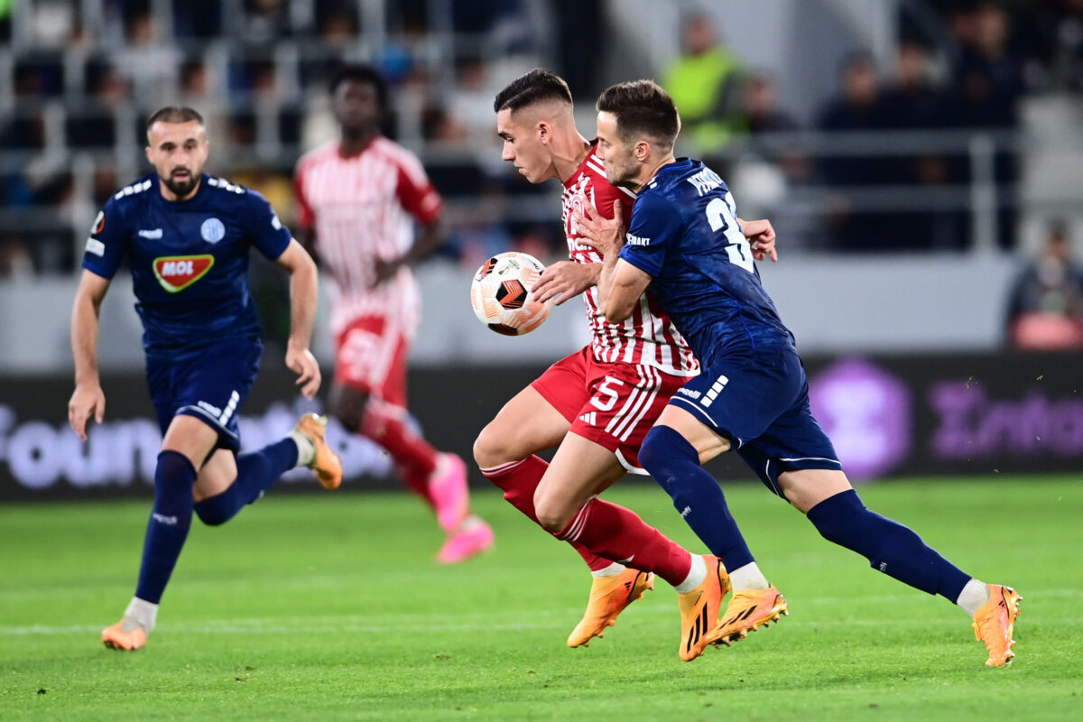 Μειώνει σε 1-2 η Τόπολα (video)