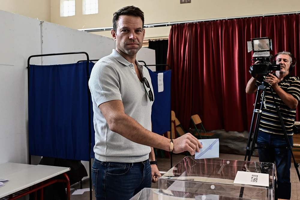 Ψήφισε ο Στέφανος Κασσελάκης – «Η Ελλάδα δικαιούται καλύτερη μοίρα» (VIDEO)