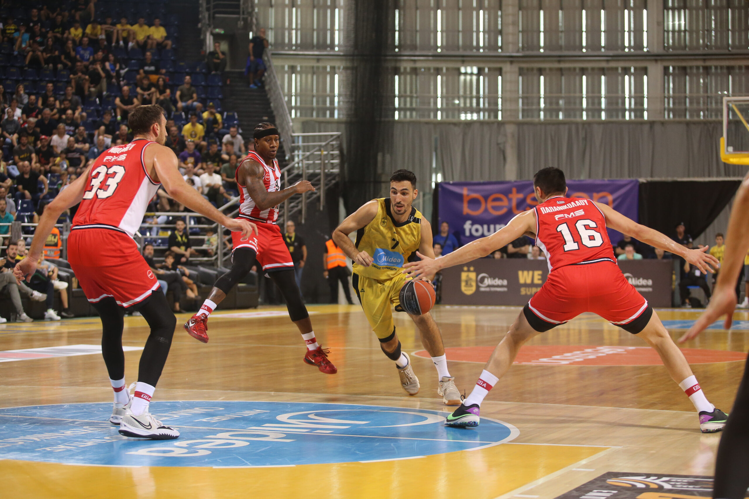 Άρης-Ολυμπιακός 72-81:  Τον δυσκόλεψε αλλα «λύγισε» στην επανάληψη (vid)