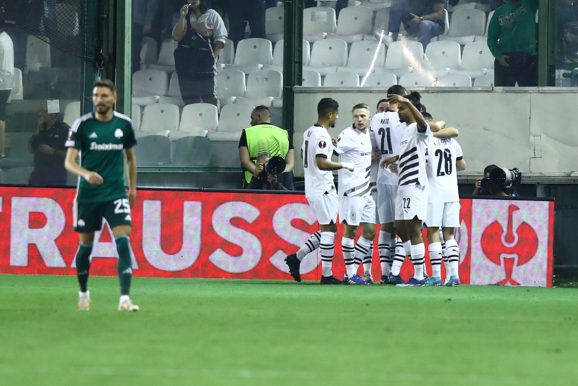 Άνοιξε το σκορ η Ρεν και «πάγωσε» τη Λεωφόρο (video)