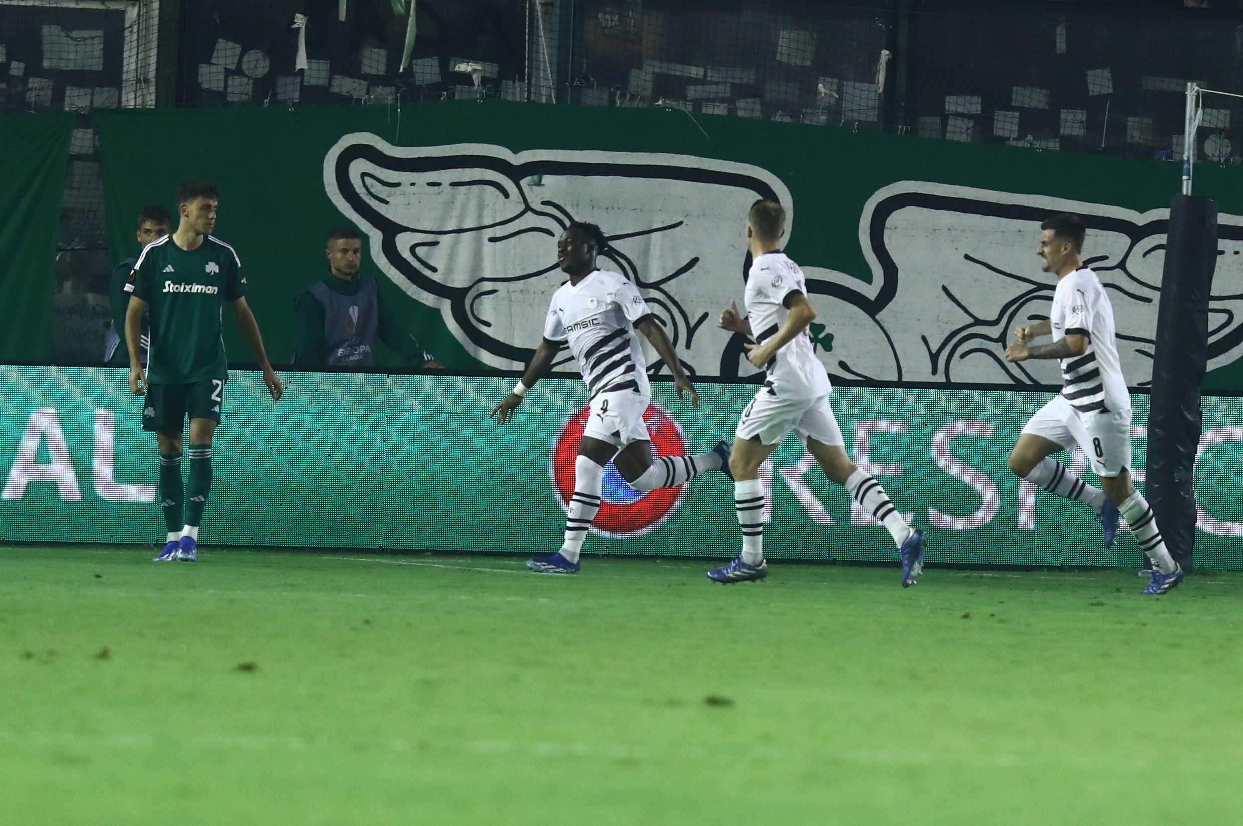 Τρομερό «τακουνάκι» από τον Καλιμουεντό και 0-2 η Ρεν (video)