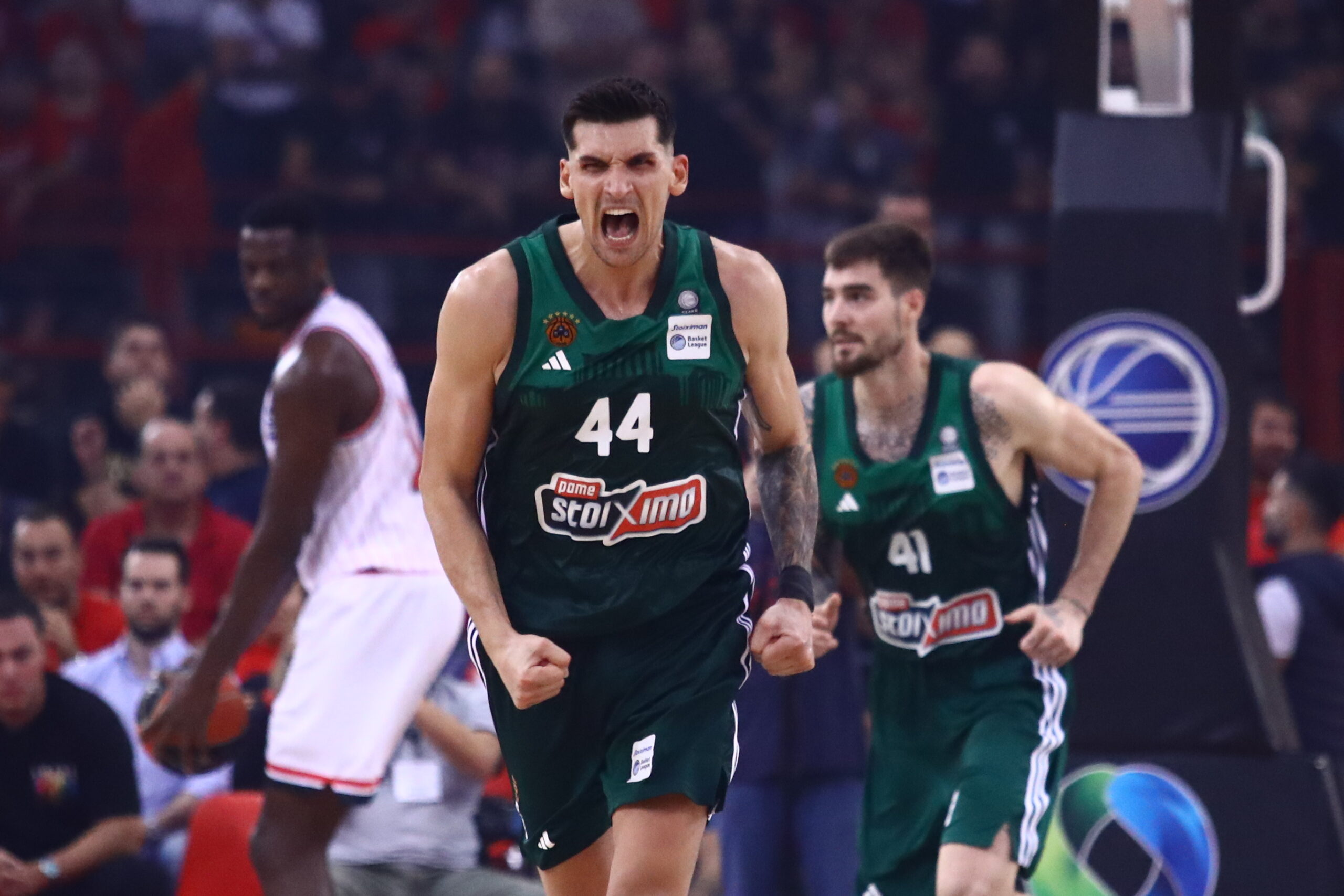 Ολυμπιακός-Παναθηναϊκός 54-66: Του έσπασε την έδρα με σούπερ Μήτογλου