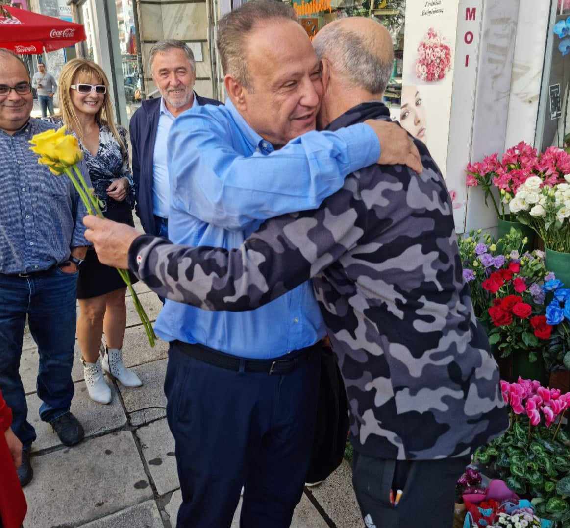 Στ. Αγγελούδης: Συνεχίζει τις περιοδείες στις γειτονιές της Θεσσαλονίκης (ΦΩΤΟ)