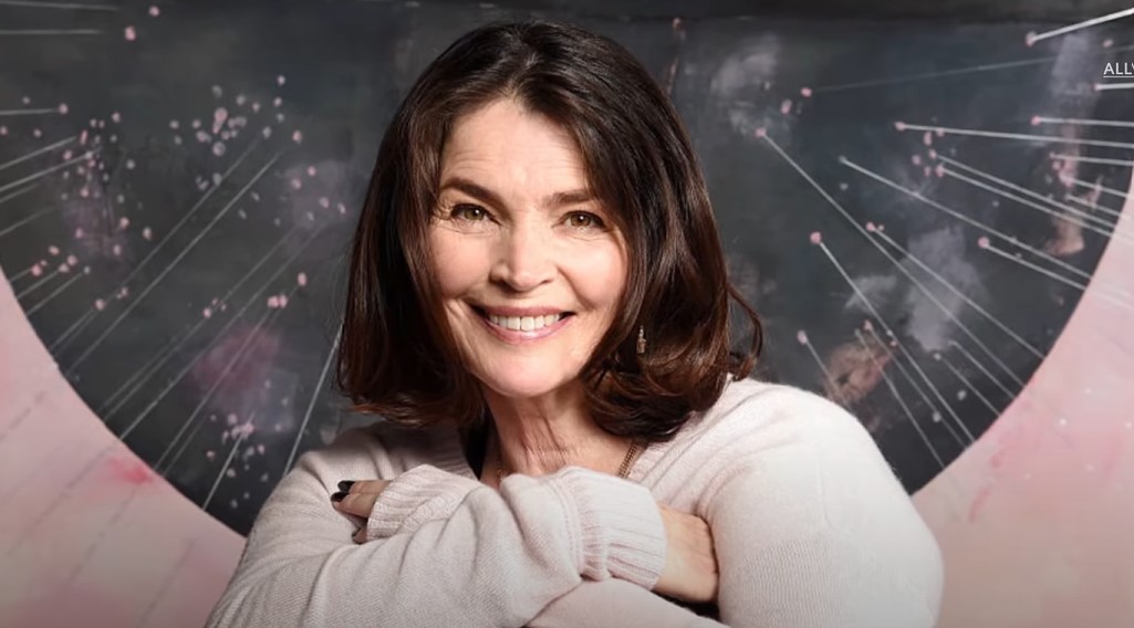 Η ηθοποιός Τζούλια Όρμοντ μηνύει τον Χάρβεϊ Γουαϊνστάιν και την Disney για σεξουαλική επίθεση