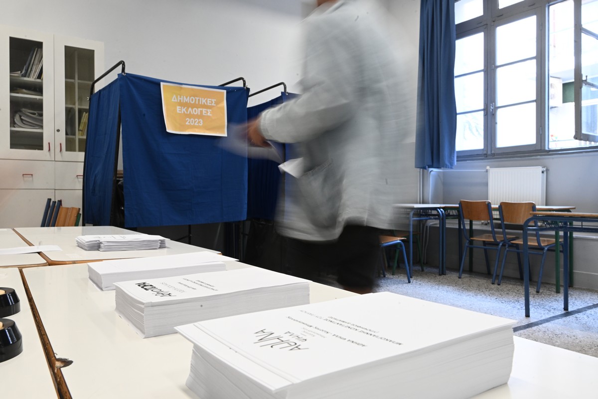 Δημοσκόπηση Real Polls: 29,1% η ΝΔ, ακολουθούν Τσίπρας και Καρυστιανού -Μονοψήφιο το ΠΑΣΟΚ, εκτός Βουλής ο ΣΥΡΙΖΑ