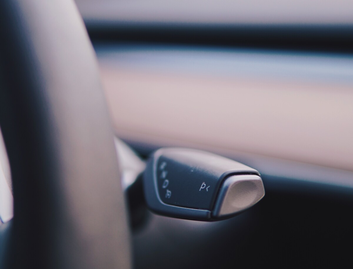 Τι ισχύει με το φλας και το αλάρμ κατά το παρκάρισμα