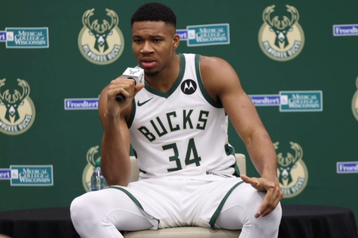 Αντετοκούνμπο: «Έχουμε εξαιρετική ομάδα – Τα πάρα πολλά λεφτά είναι σημαντικά, θα υπογράψω του χρόνου»