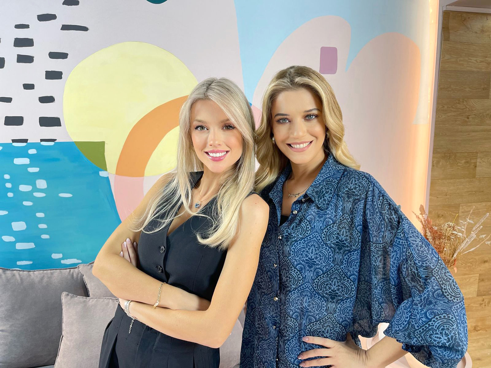 «Μαμά-δες»: Η Κωνσταντίνα Κομμάτα και ο Κρατερός Κατσούλης καλεσμένοι της Τζένης Θεωνά