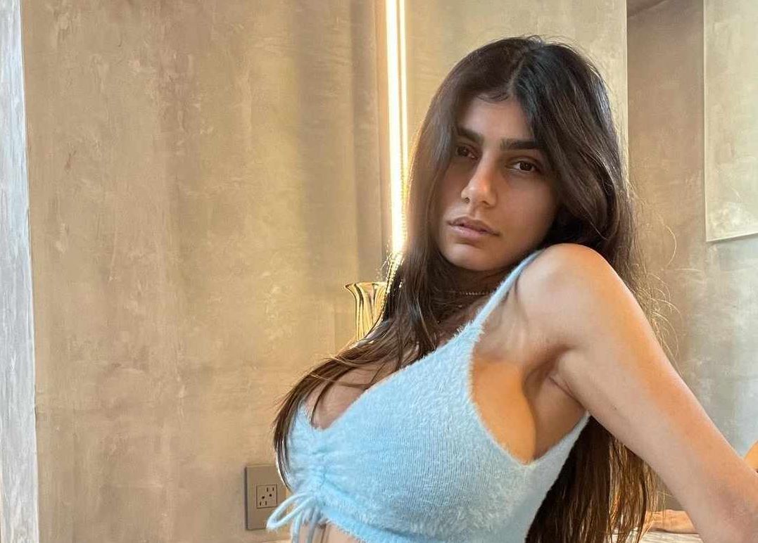 «Στο πλευρό» της Χαμάς η Mia Khalifa – Την απέλυσε το Playboy μετά τις αναρτήσεις υποστήριξης για τις τρομοκρατικές επιθέσεις