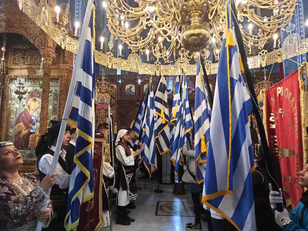 Δ. Ωραιοκάστρου: Κορυφώθηκαν οι εορταστικές εκδηλώσεις για την 28η Οκτωβρίου (ΦΩΤΟ)