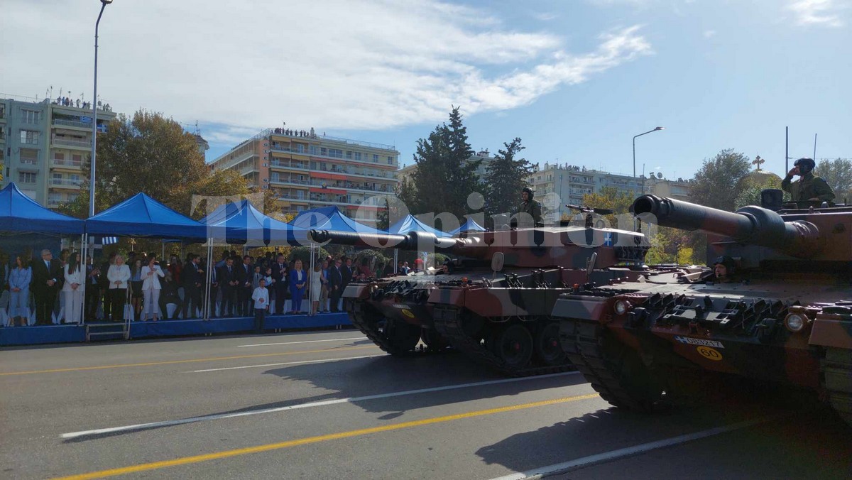 Θεσσαλονίκη: «Σείεται» η Λεωφόρος Μεγάλου Αλεξάνδρου από τα τεθωρακισμένα άρματα μάχης (ΦΩΤΟ+VIDEO)