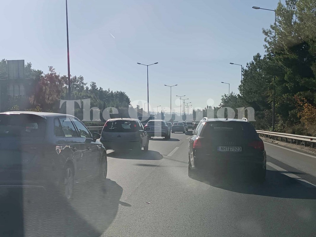 Θεσσαλονίκη: Τροχαίο ατύχημα στον Περιφερειακό- Ένας τραυματίας