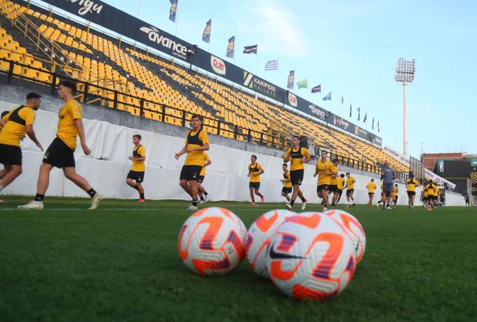 Άρης: Συνεχίζεται η προετοιμασία ενόψει Πανσερραϊκού – Τα νεότερα για Δεληζήση, Γκαρθία