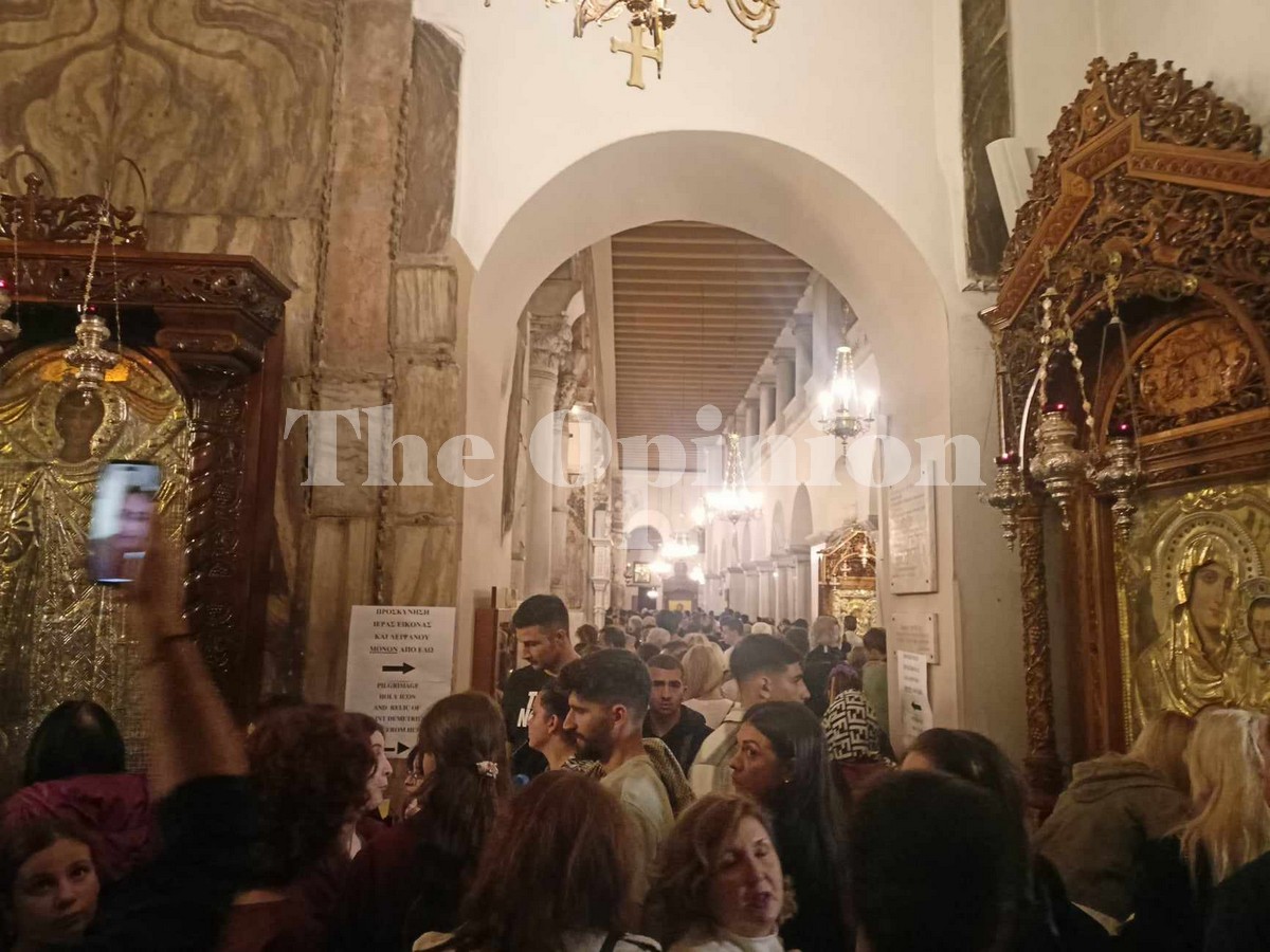 Θεσσαλονίκη: Μεγάλες ουρές πιστών στον Άγιο Δημήτριο (ΦΩΤΟ-VIDEO)