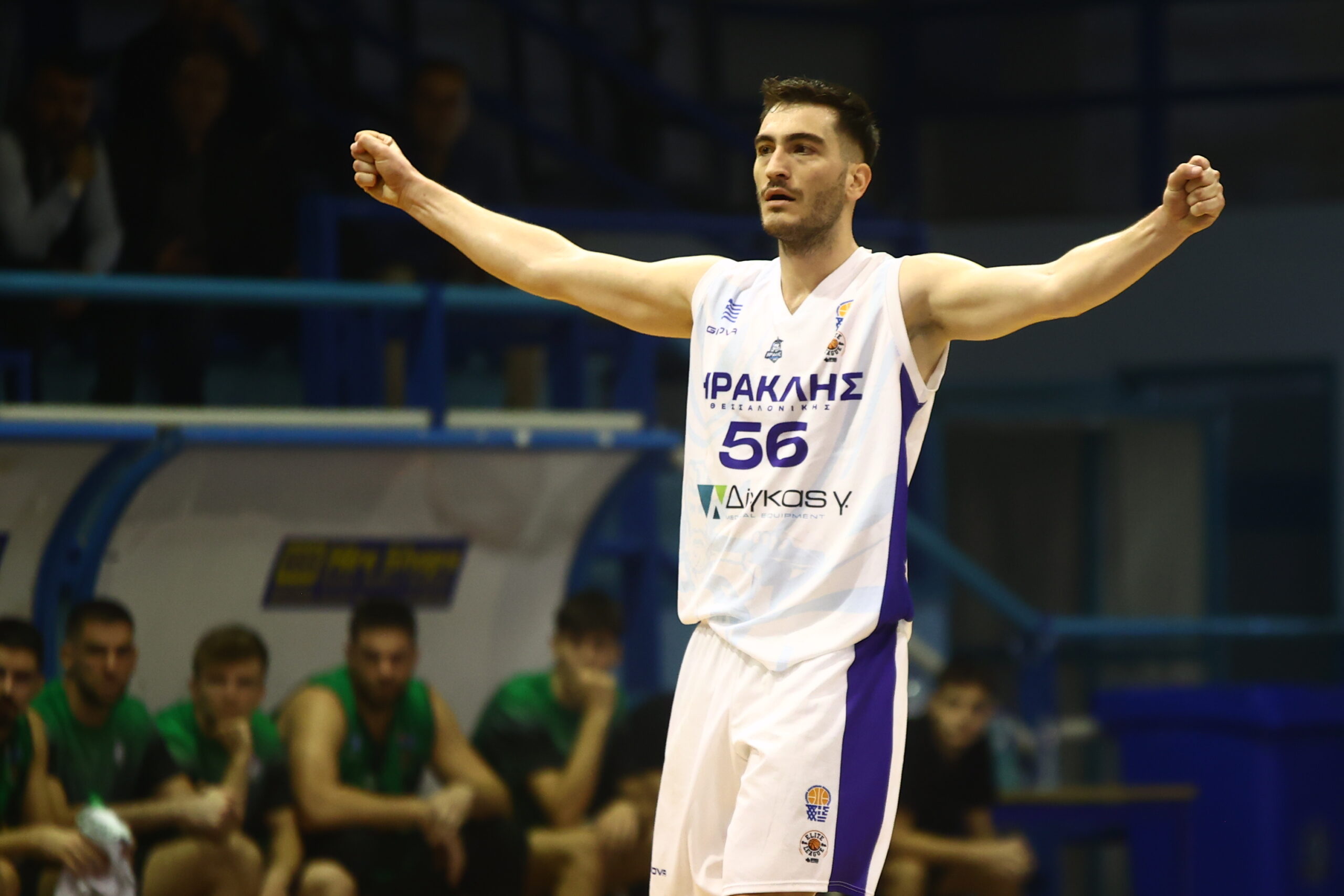 Χαρίλαος Τρικούπης-Ηρακλής 65-74: Πρώτη νίκη μακριά από το «Ιβανώφειο»