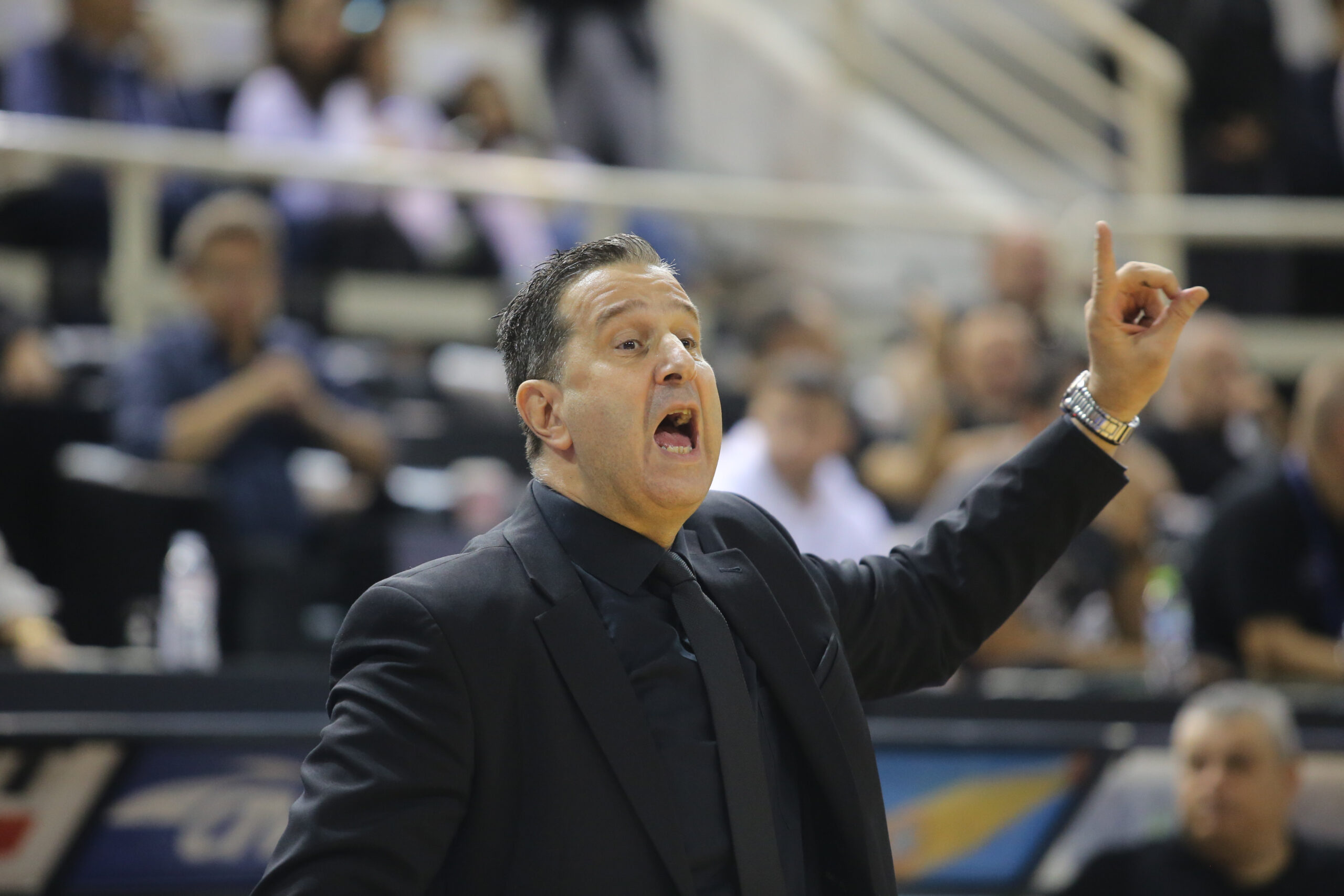 Τακιανός: «Έπαιξαν ρόλο κόπωση και τραυματισμοί» – Τι είπε για την κατάσταση του ΜακΝις