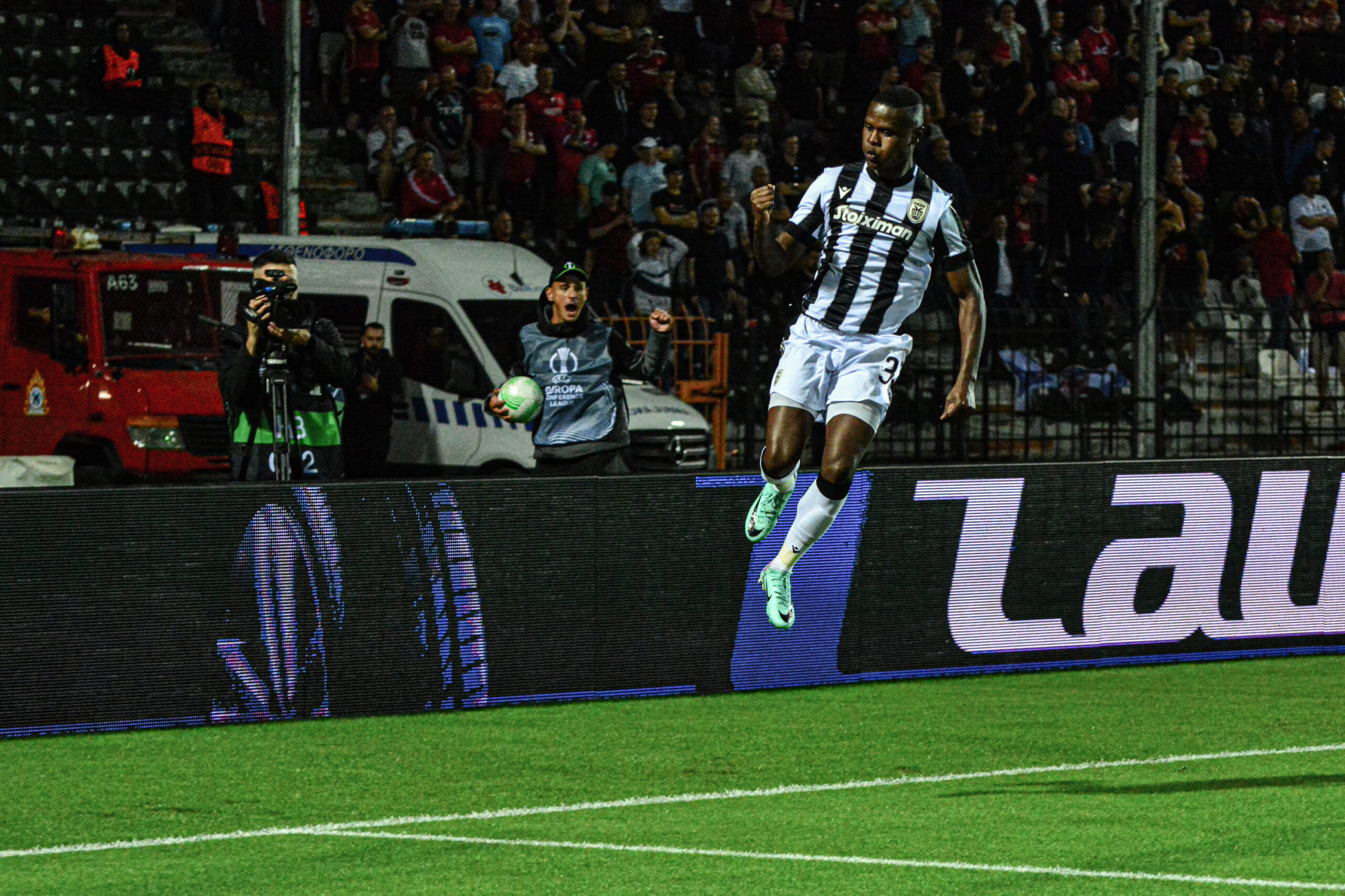 Σαμάτα: «Χαρούμενος που βοήθησα την ομάδα, πάμε για την πρώτη θέση»