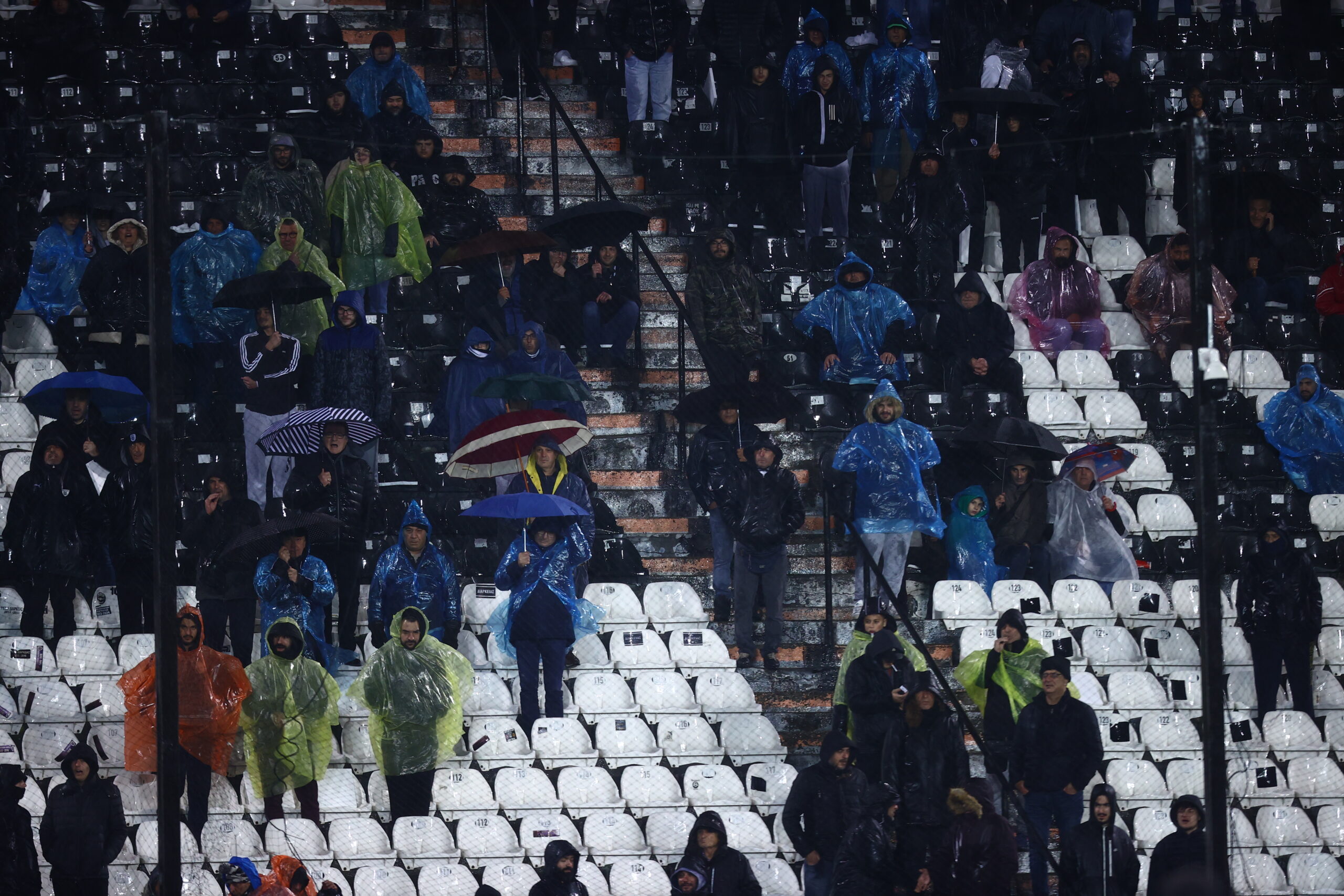 Απίστευτο: Πτώση εννέα βαθμών σε μισή ώρα στην Τούμπα!