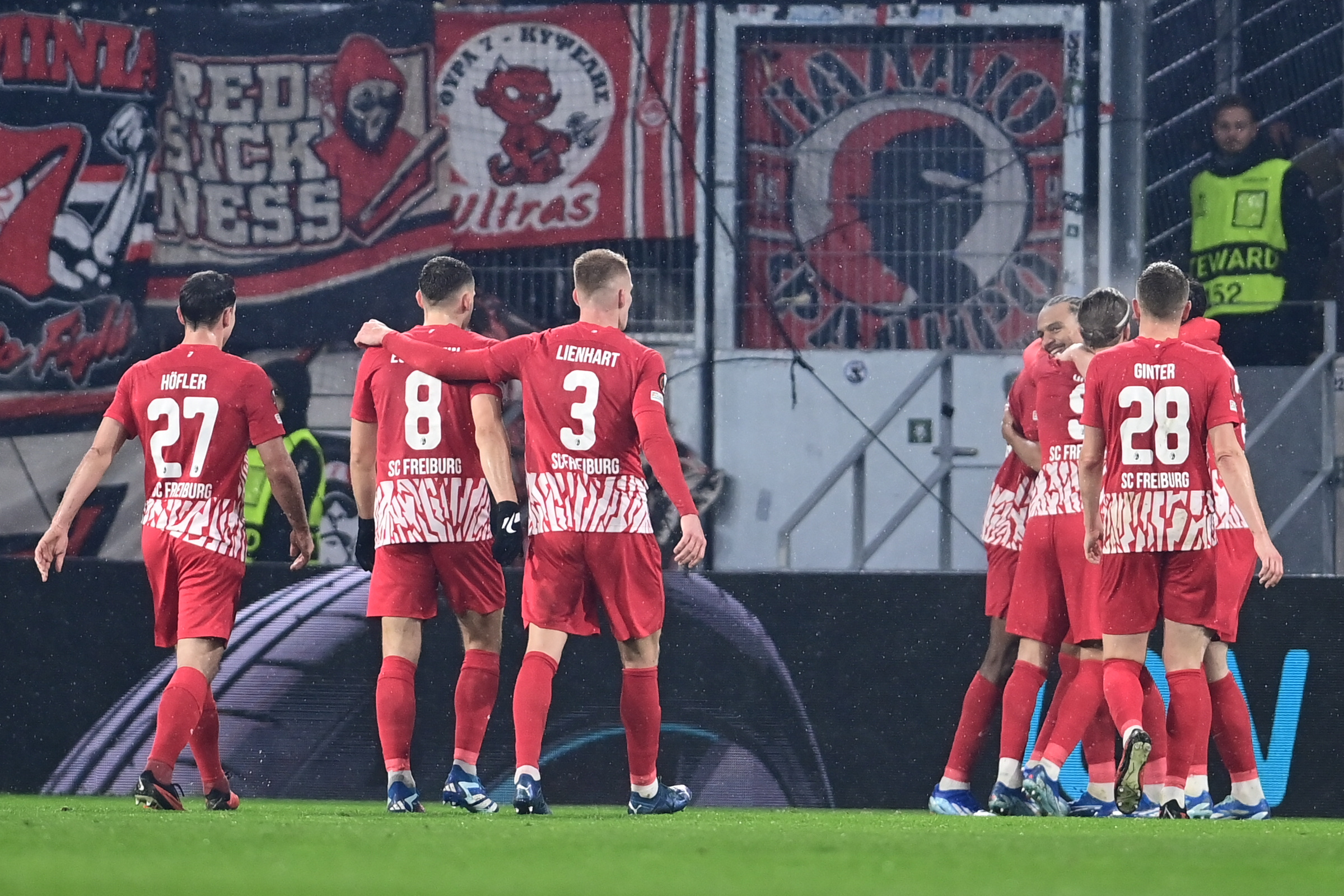 4-0 στο ημίχρονο: Τα γκολ του διασυρμού του Ολυμπιακού στο Φράιμπουργκ (video)