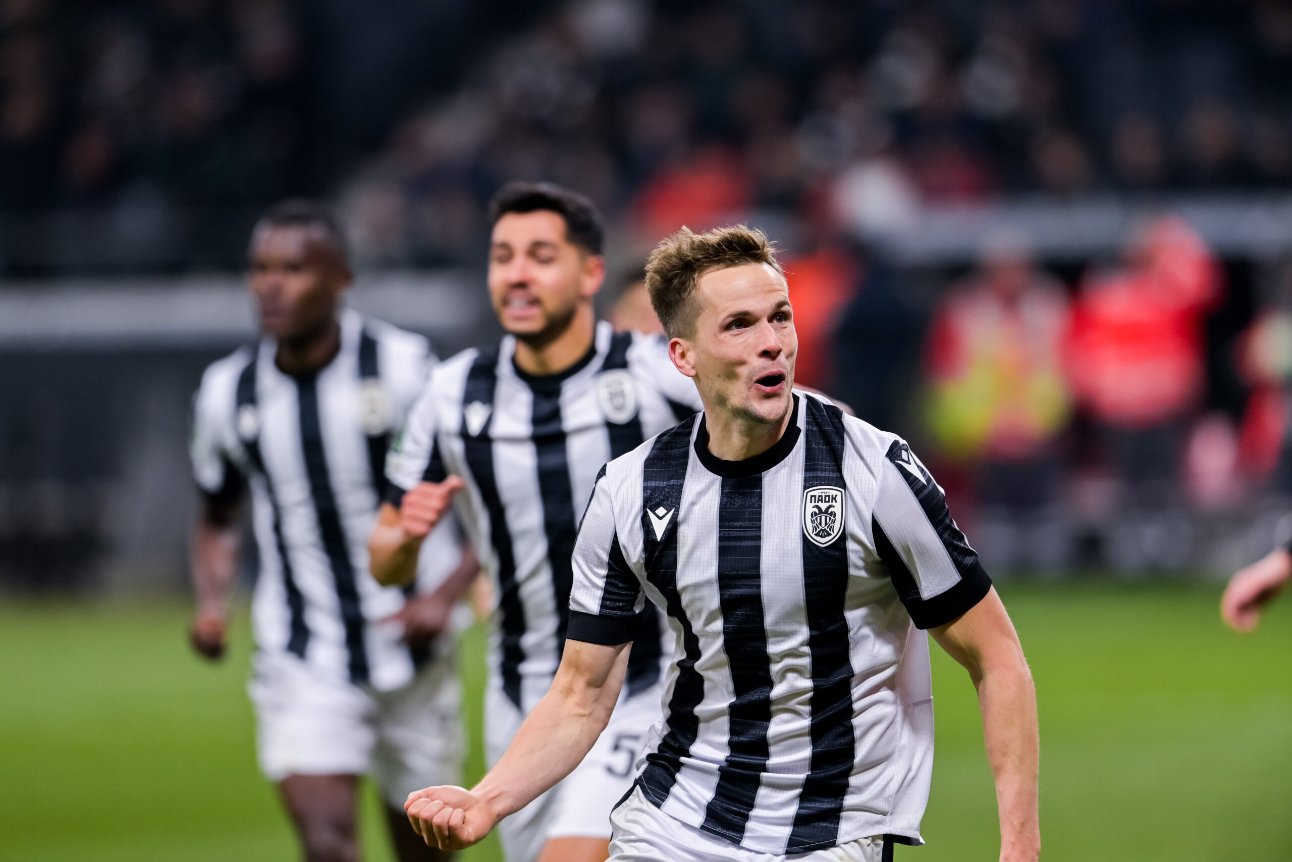 Προηγήθηκε με Κεντζιόρα ο ΠΑΟΚ, άμεση απάντηση της Άιντραχτ με Μαρμούς (vids)