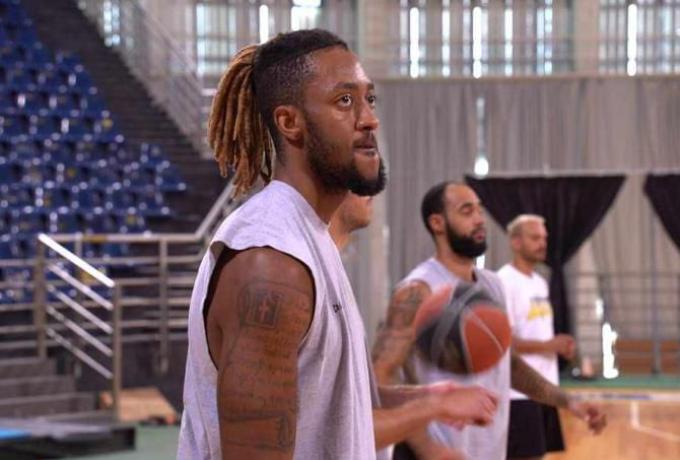 Χειρουργήθηκε ο Μπέιτς του Άρη – Χάνει οριστικά όλη τη σεζόν