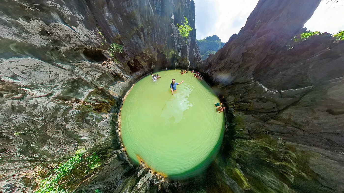 «Happy Traveller»: Ο Ευτύχης Μπλέτσας στο νησί Palawan στις Φιλιππίνες (VIDEO)