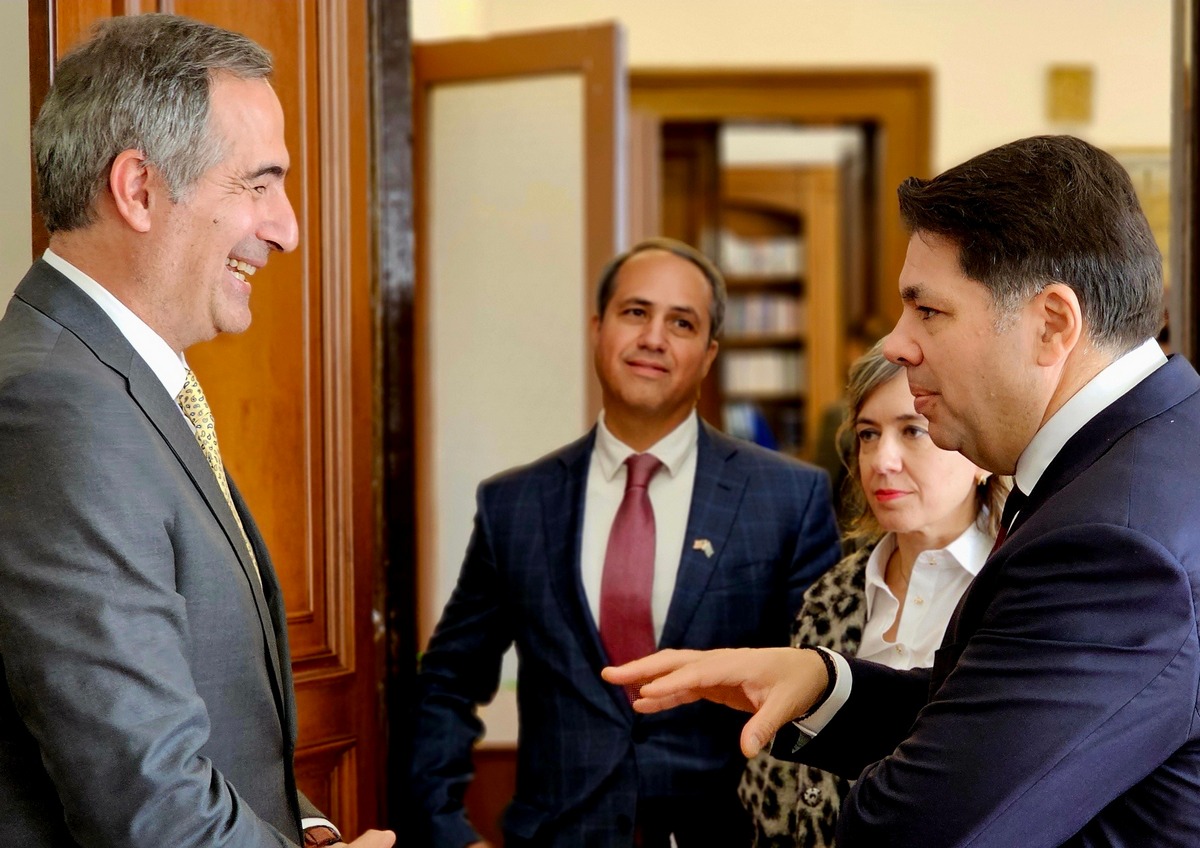 Συνάντηση Κωνσταντινίδη – Τσούνη: Στο επίκεντρο πολιτισμός, εκπαίδευση και επιχειρηματικότητα (ΦΩΤΟ)