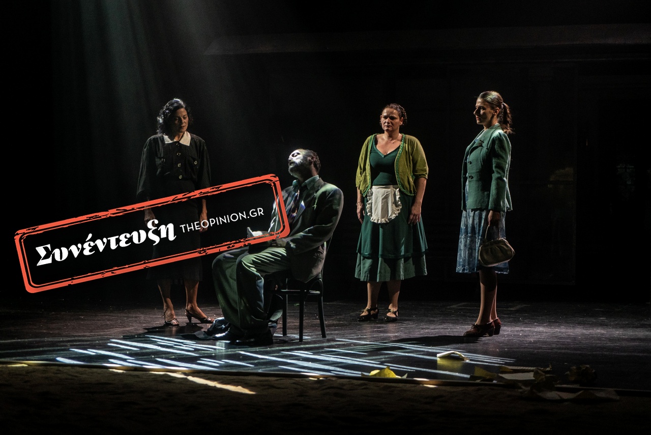 «Η μία υπάρχει, επειδή η άλλη είναι αλλιώς» – Οι πρωταγωνίστριες της παράστασης «Εχθροί, μια ερωτική ιστορία» στο TheOpinion