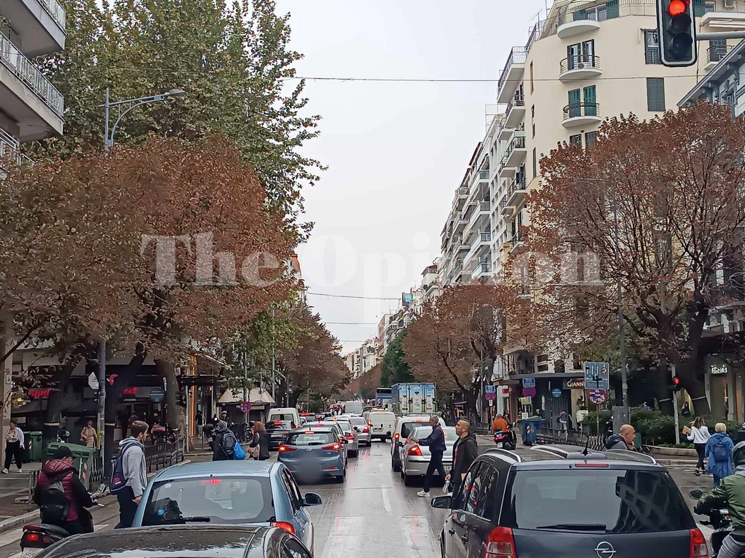 Πάνω από 20.000 φορτοεκφορτώσεις καθημερινά στη Θεσσαλονίκη – Τι έδειξε μεγάλη έρευνα