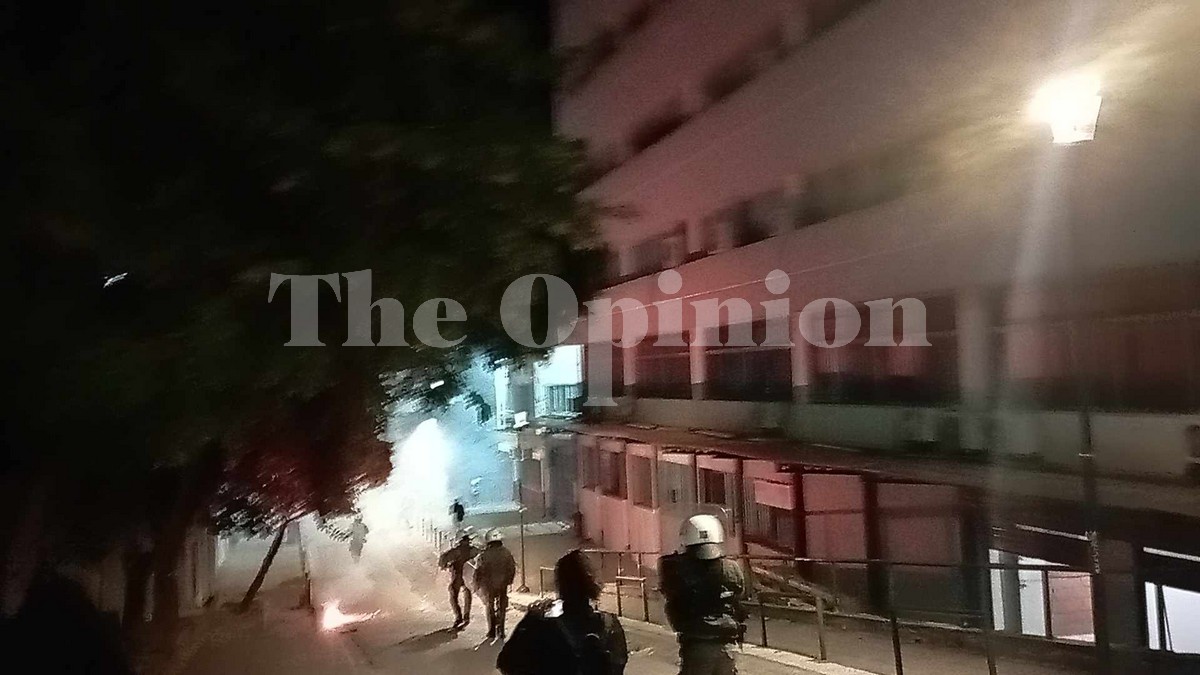 Επεισόδια στο κέντρο της Θεσσαλονίκης μετά την πορεία για τον 17χρονο (ΦΩΤΟ – VIDEO)