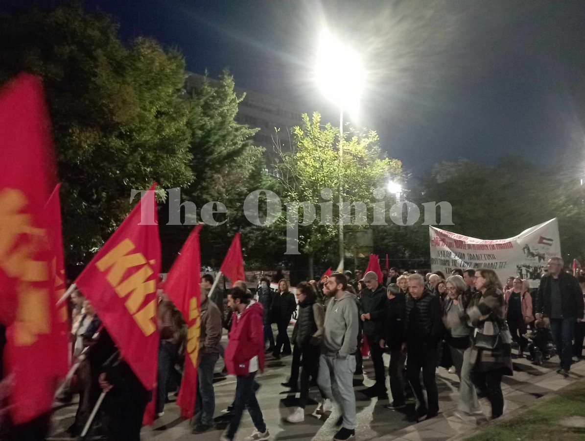 Θεσσαλονίκη: Ξεκίνησε η μεγαλειώδης πορεία για το Πολυτεχνείο  (ΦΩΤΟ – VΙDEO)