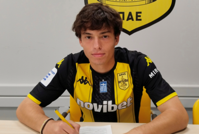 Άρης: «Έδεσε» με επαγγελματικό συμβόλαιο τον 19χρονο Σγούρο