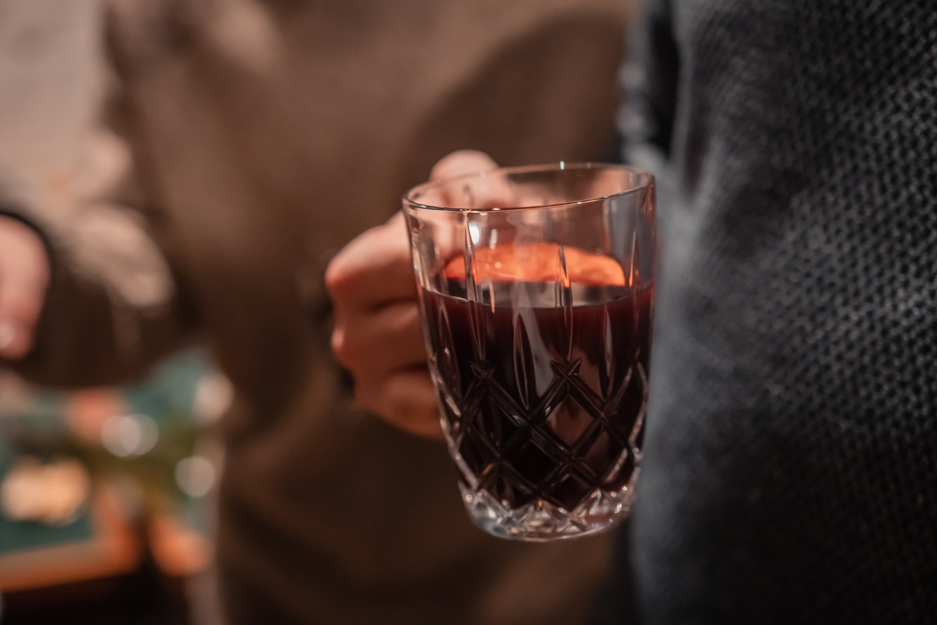 Glühwein: Η αυθεντική συνταγή, κατάλληλη για τη γιορτινή περίοδο