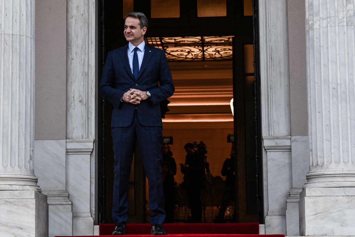 Συνάντηση Μητσοτάκη- Αρχιεπισκόπου Ιερώνυμου στο Μαξίμου