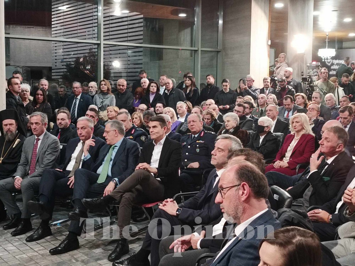 Μικρά – μικρά από την ορκωμοσία Αγγελούδη (ΦΩΤΟ – VIDEO)