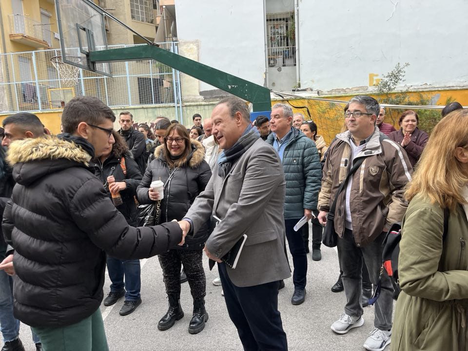 Θεσσαλονίκη: Ο Αγγελούδης στη διαμαρτυρία κατά της συγχώνευσης σχολείων – «Σεβασμός στην εκπαιδευτική κοινότητα» (ΦΩΤΟ)