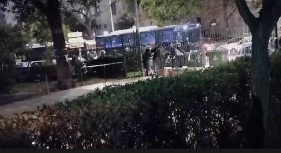 Θεσσαλονίκη: Αναστάτωση στο ΑΠΘ- Συγκέντρωση στην Ροτόντα (VIDEO)