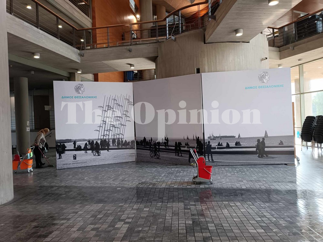 Ετοιμάζεται το δημαρχείο για την ορκωμοσία Αγγελούδη (ΦΩΤΟ)